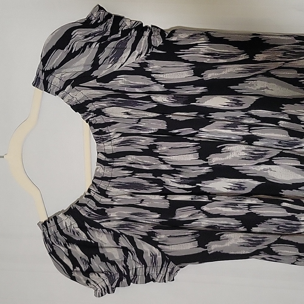 Women's Apt 9 Banded Bottom Top Size Medium - Picture 7 of 9